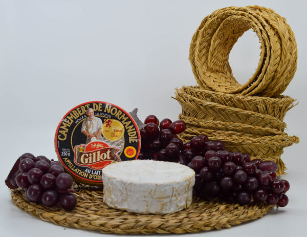 CAMEMBERT DE NORMANDIE GILLOT queso de leche de vaca internacional disponible en QuesoQueso de Vanessa Cruz en Sevilla