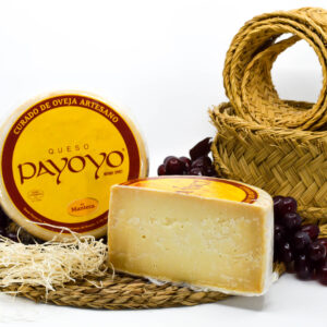 Queso Payoyo curado en manteca de oveja artesano nacional disponible en QuesoQueso de Vanesa Cruz en Sevilla