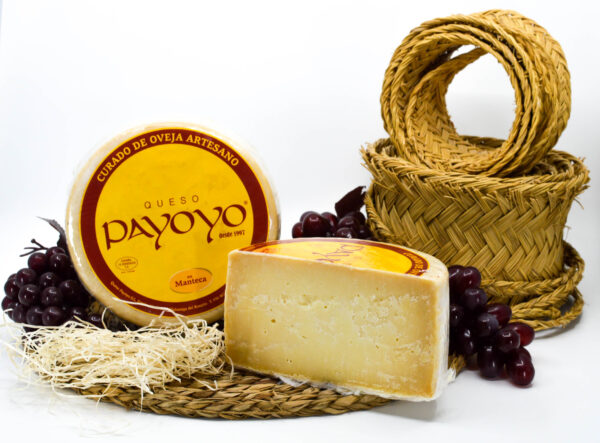 Queso Payoyo curado en manteca de oveja artesano nacional disponible en QuesoQueso de Vanesa Cruz en Sevilla