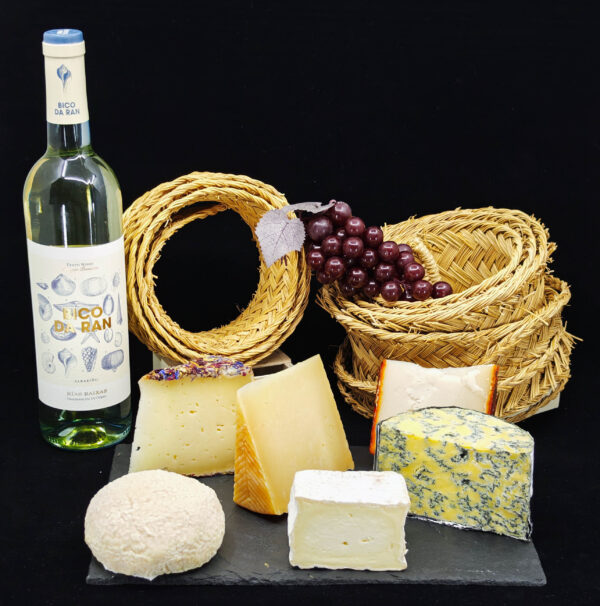 PACK VERANO NACIONAL Y VINO disponible en QuesoQueso de Vanessa Cruz en Sevilla