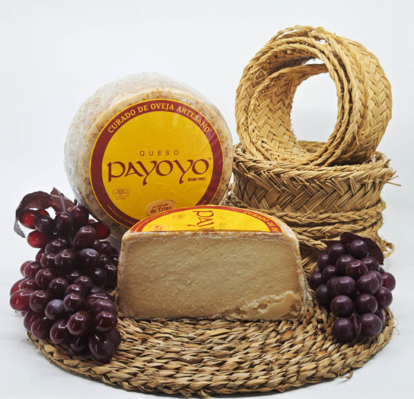 PAYOYO SALVADO TRIGO queso de leche pasteurizada de oveja andaluz disponible en QuesoQueso de Vanessa Cruz en Sevilla