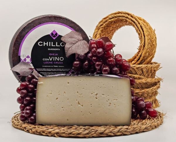 CHILLON AL VINO TINTO queso de leche cruda de oveja nacional disponible en QuesoQueso de Vanessa Cruz en Sevilla